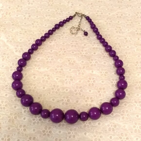 Vintage NEW Purple Beads Necklace Timeless VTG Jewelry - Picture 1 of 6